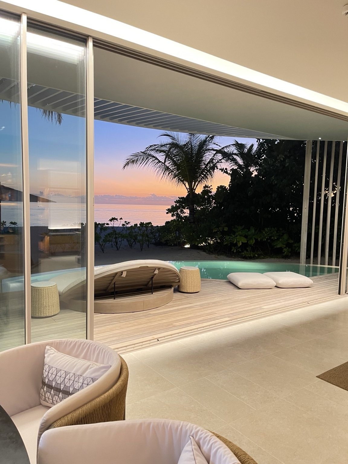 Private Pools in the Maldives with TRAVEL WORLD