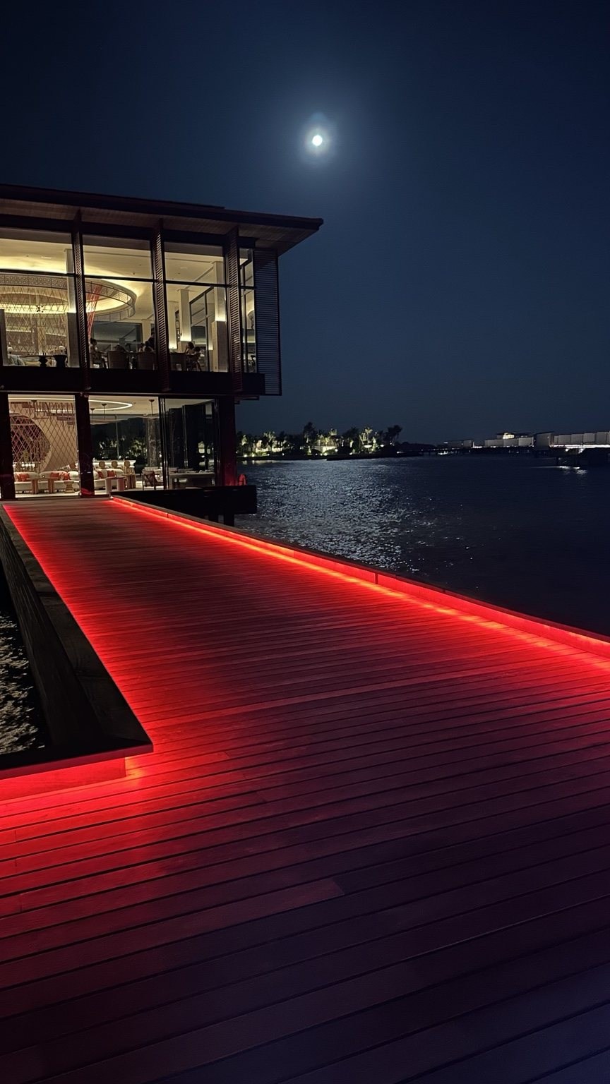 Beachfront Dining in the Maldives with TRAVEL WORLD